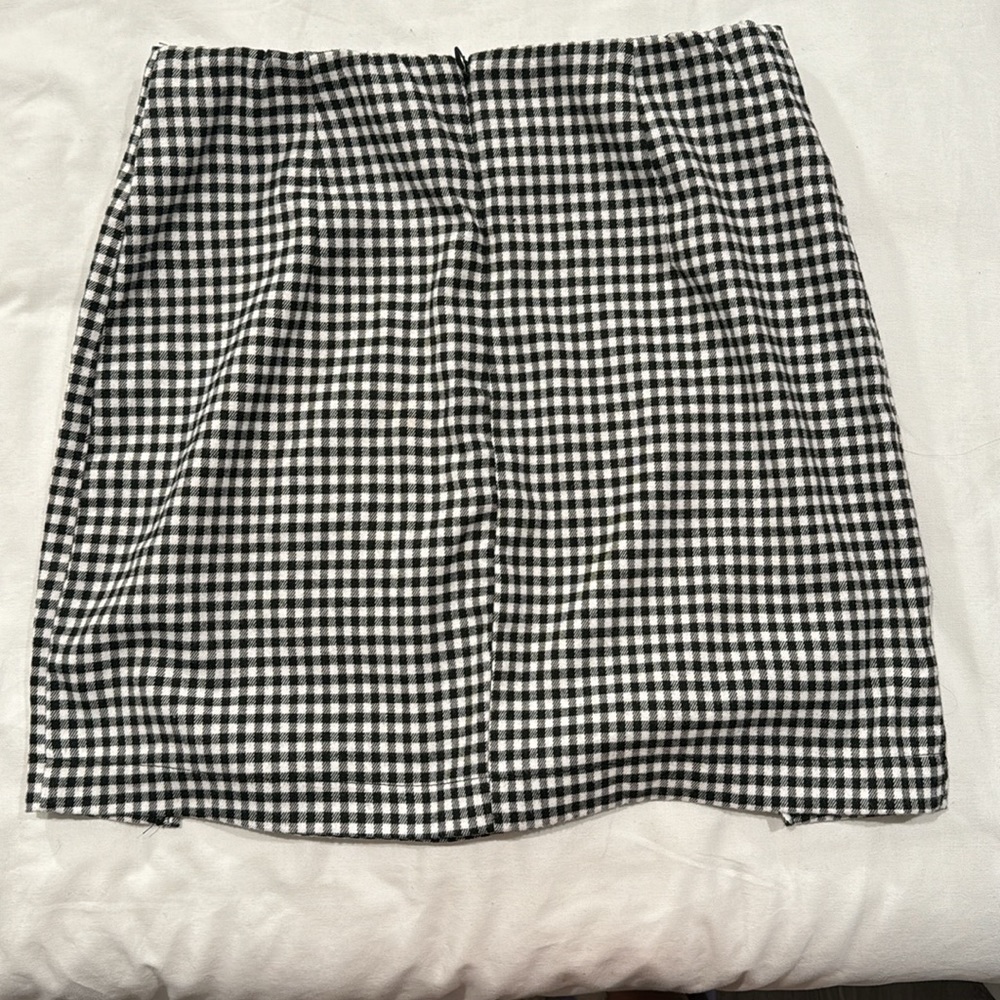 Skirts - Picture 6 of 7